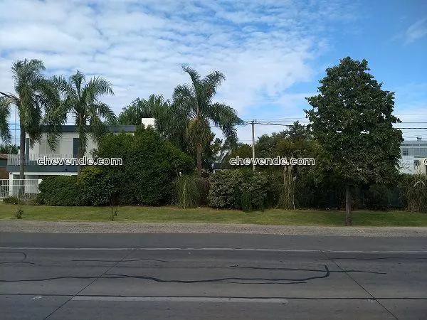 Av. A. de la Casa  400