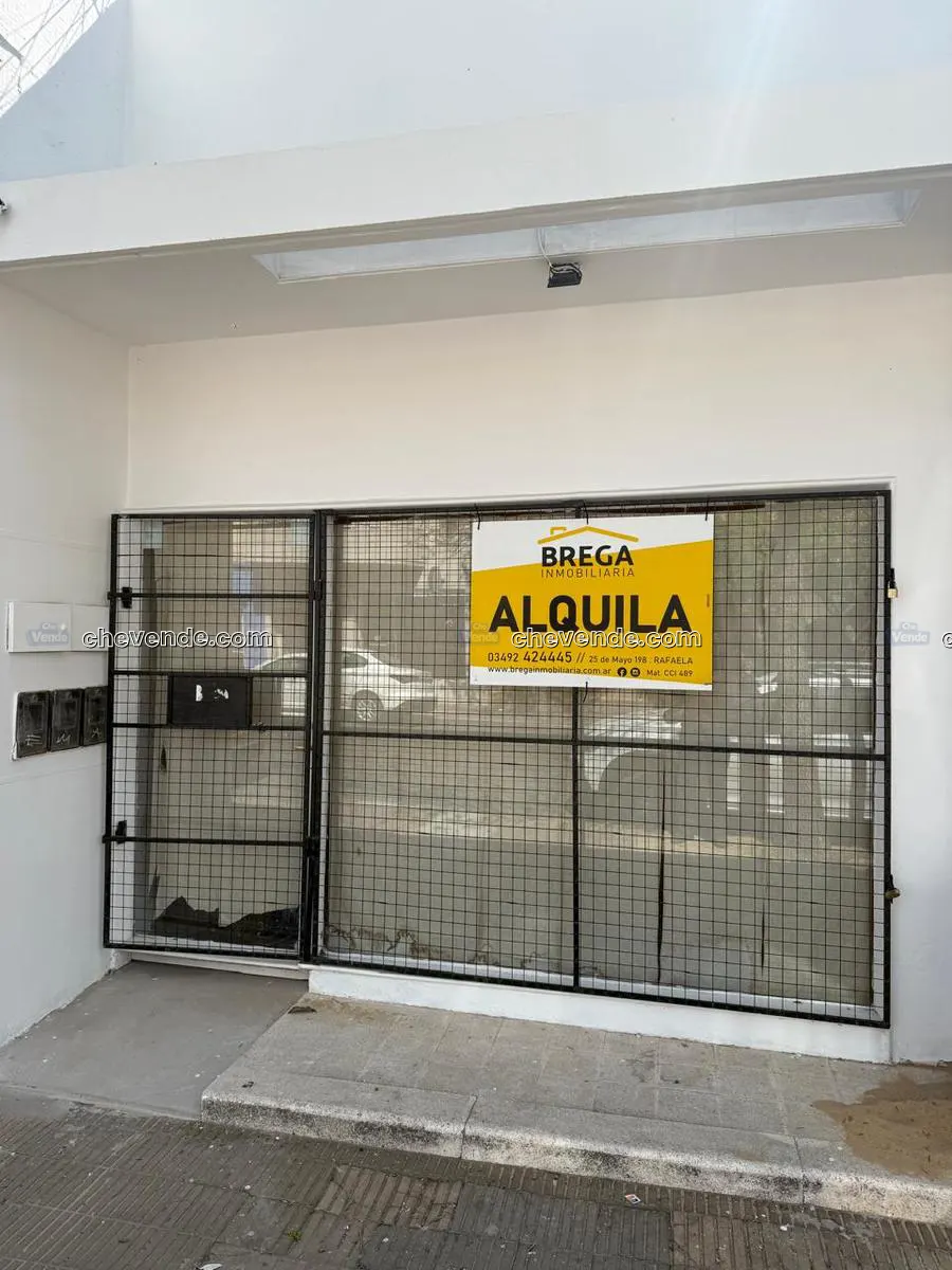 Local comercial con baño y patio