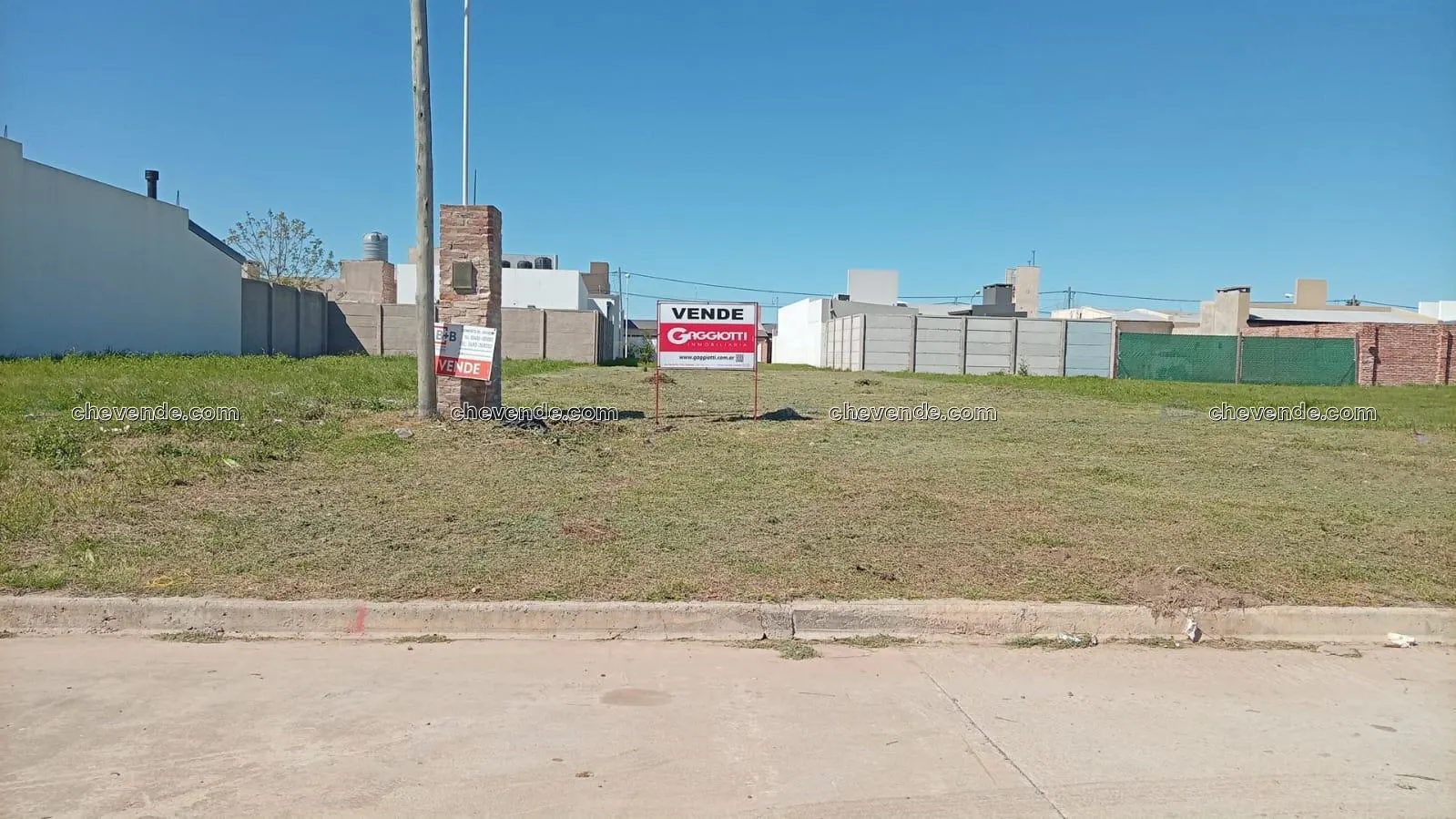 Terreno en Barrio Los Arces