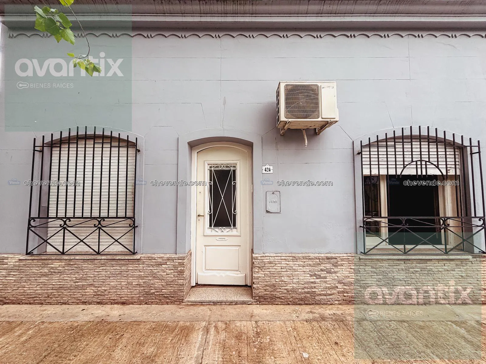 Propiedad de 2 habitaciones y garaje - Apta crédito