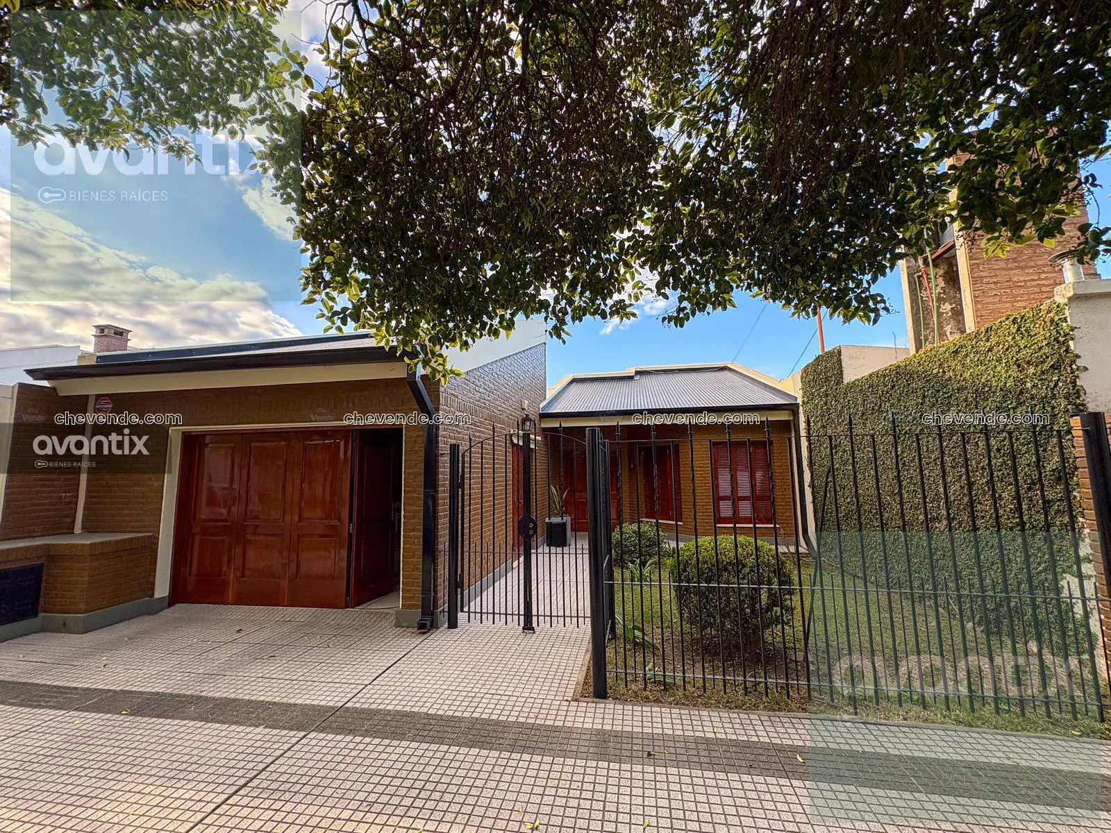 Casa amplia en Barrio Belgrano - Apta Crédito