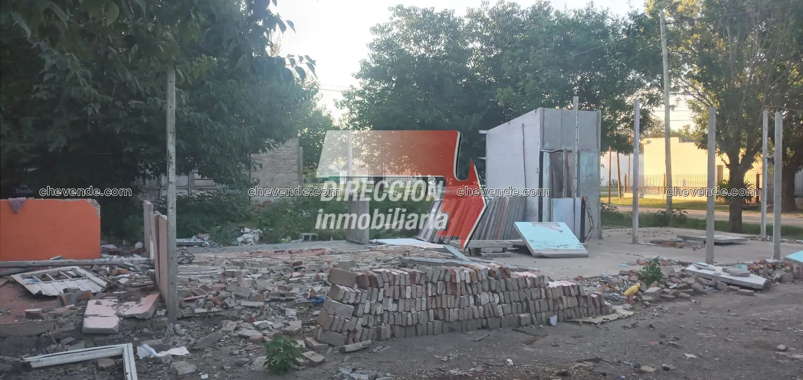 SUSANA LOTE EN ESQUINA - Dirección Inmobiliaria