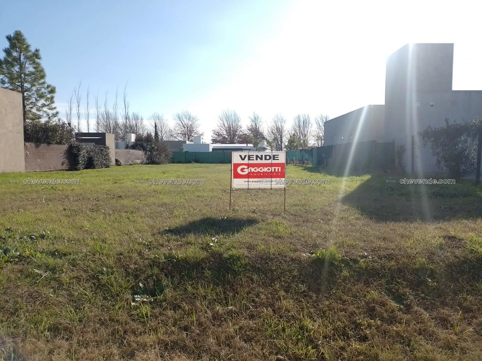 Terreno en barrio Los Alamos
