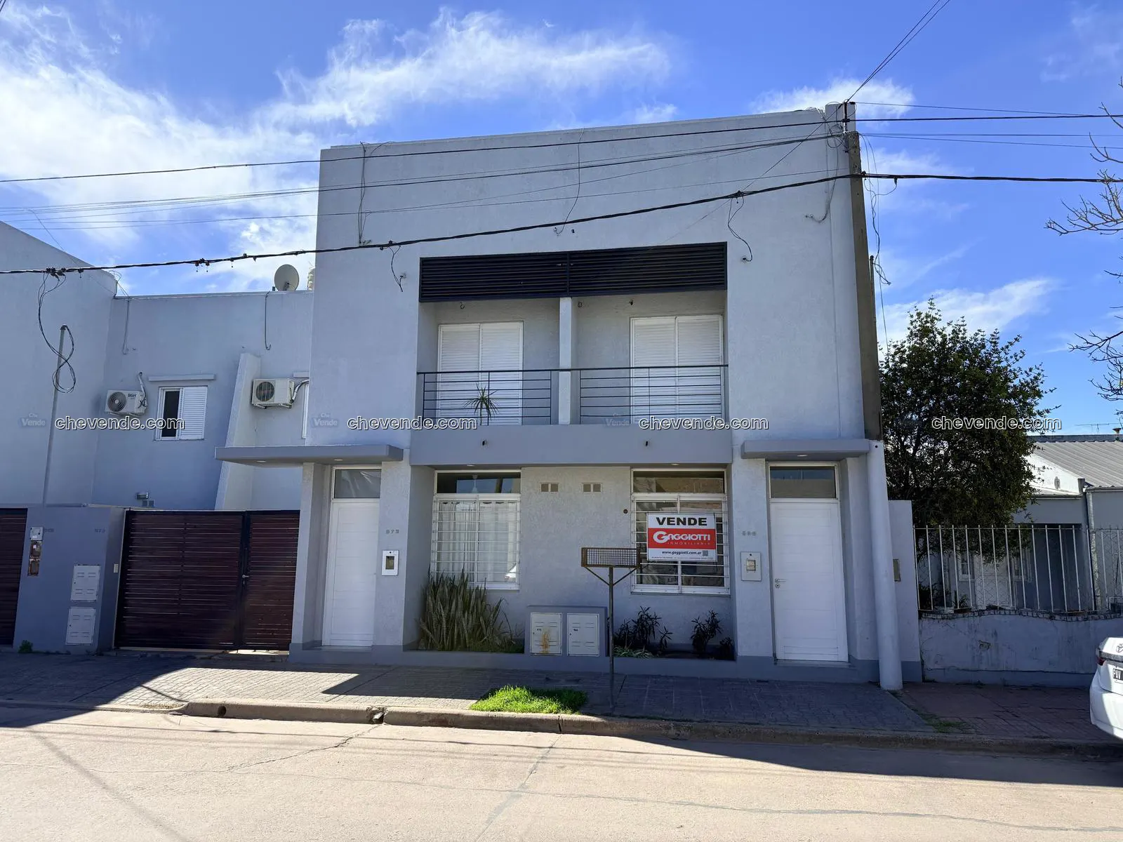Departamento duplex independiente en alquiler de 2 dormitorios