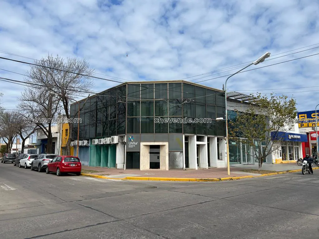 Local en Bv. Roca 