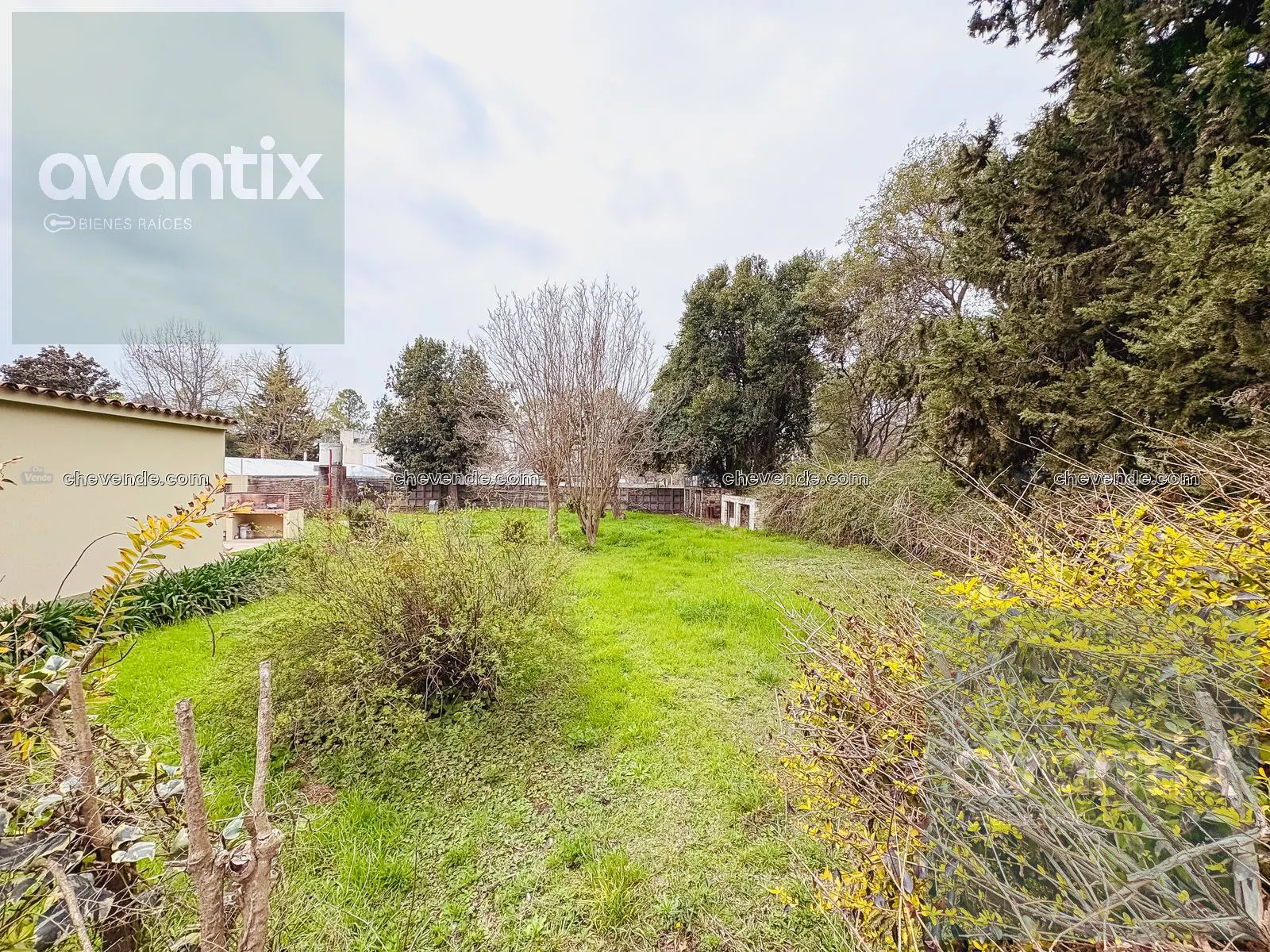 Lote en esquina ubicado en Paseo del Este 