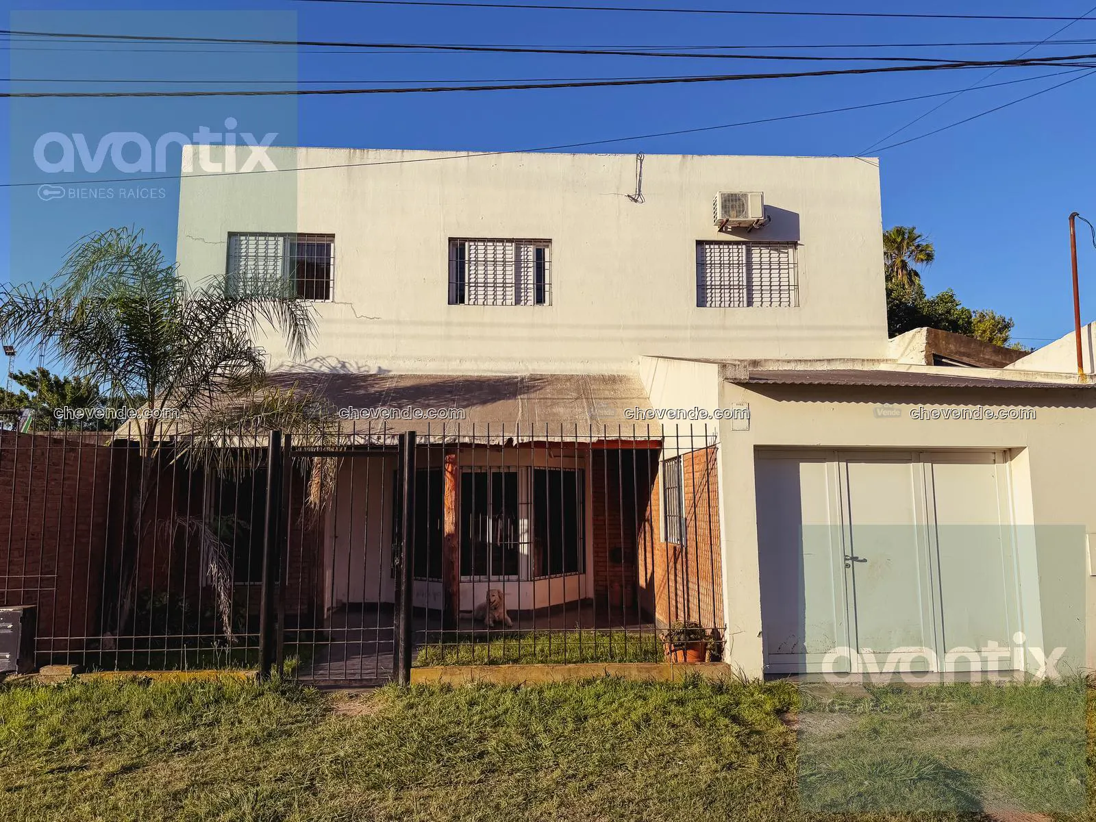 Propiedad de 4 habitaciones + garaje + patio - Apta crédito
