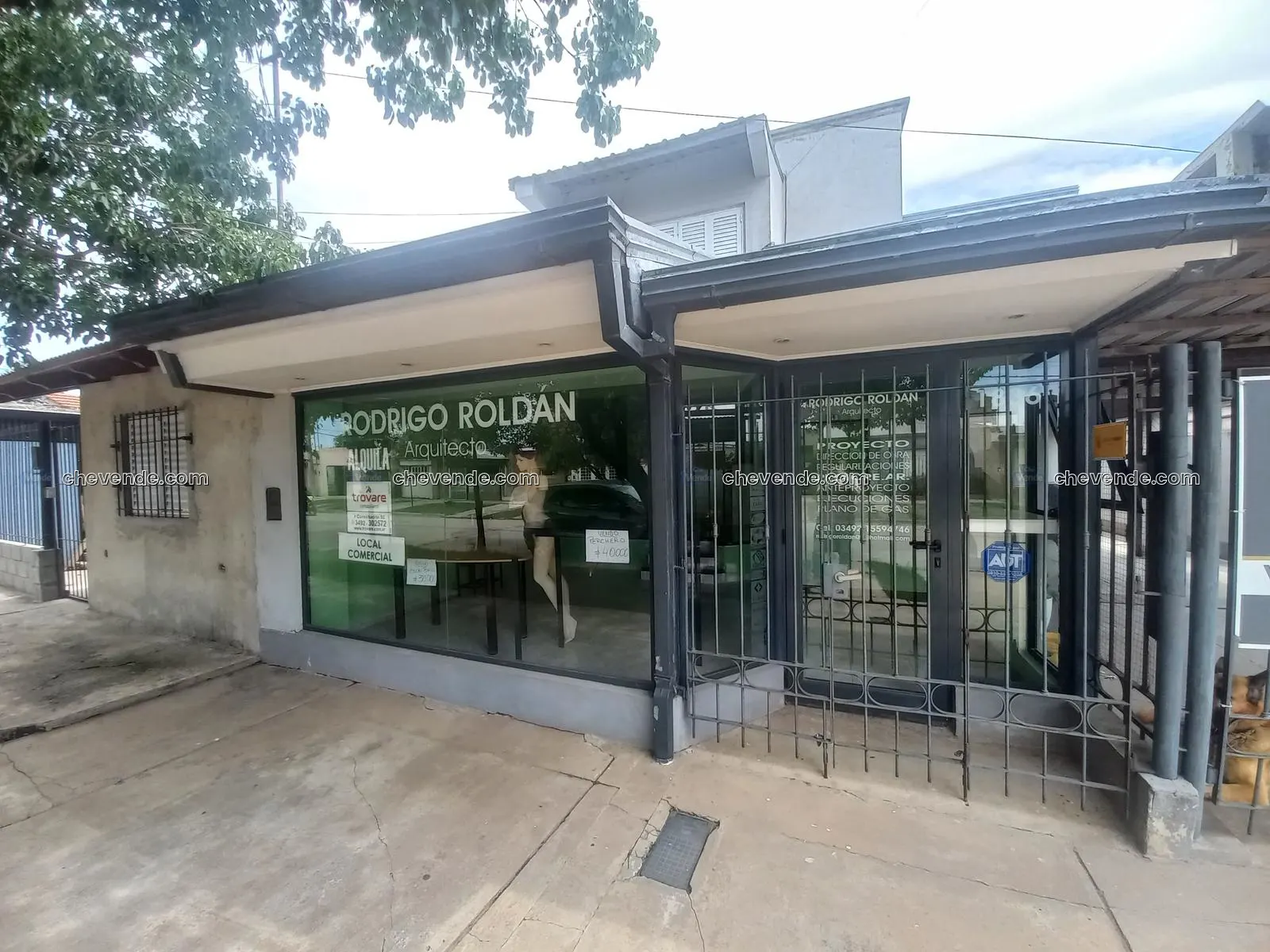 Local Comercial en Barrio Los Nogales