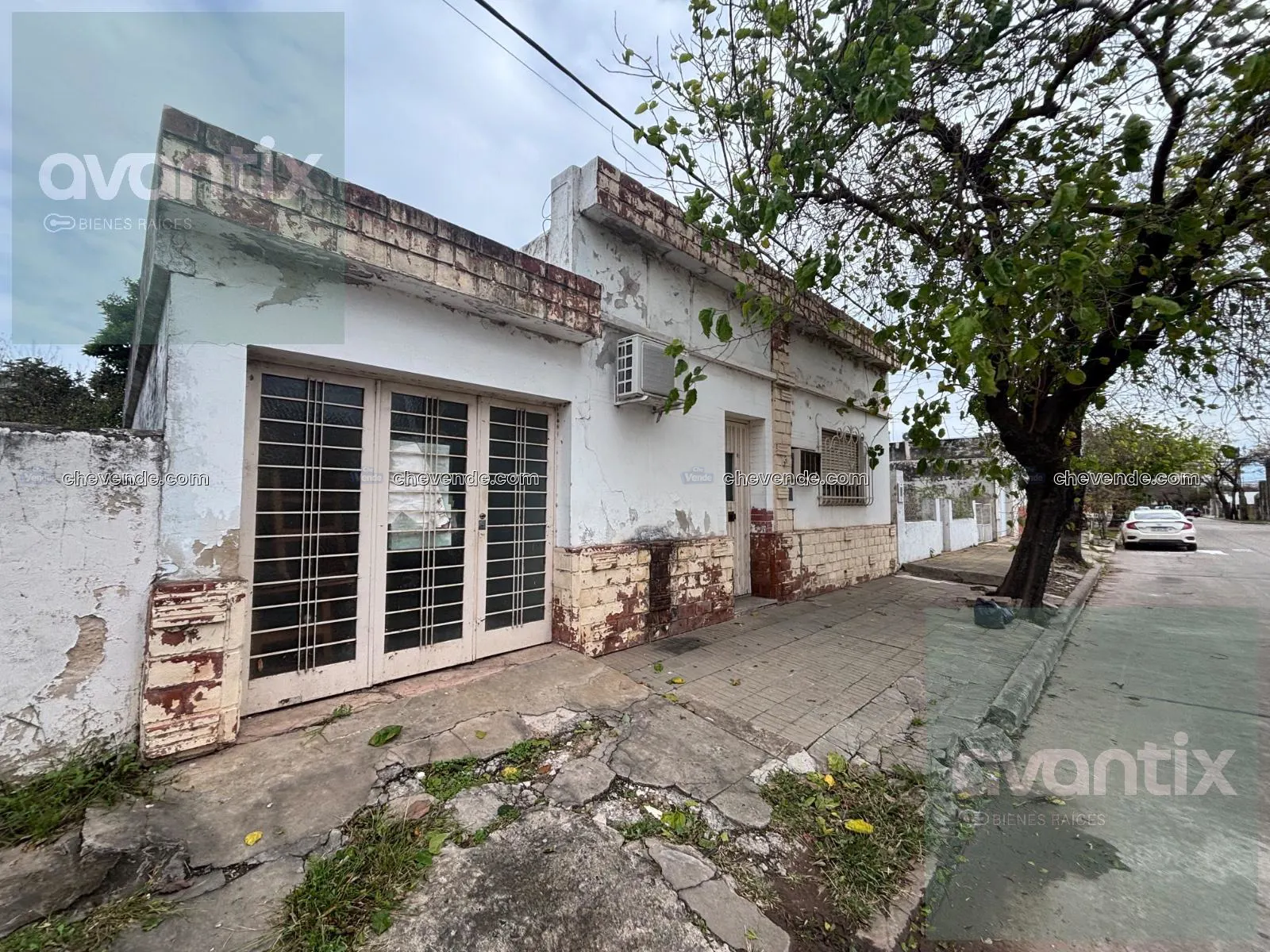 Casa 5 ambientes a refaccionar 