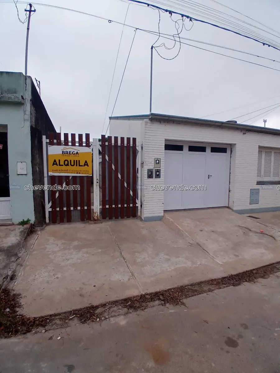 Casa interna disponible a partir de Octubre